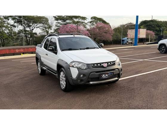 FIAT STRADA 1.8 MPI ADVENTURE CD 16V FLEX 2P MANUAL FIAT STRADA 1.8 MPI ADVENTURE CD 16V FLEX 2P MANUAL